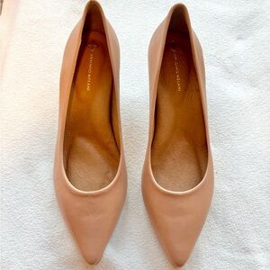 Antonio Melani Tan Pumps